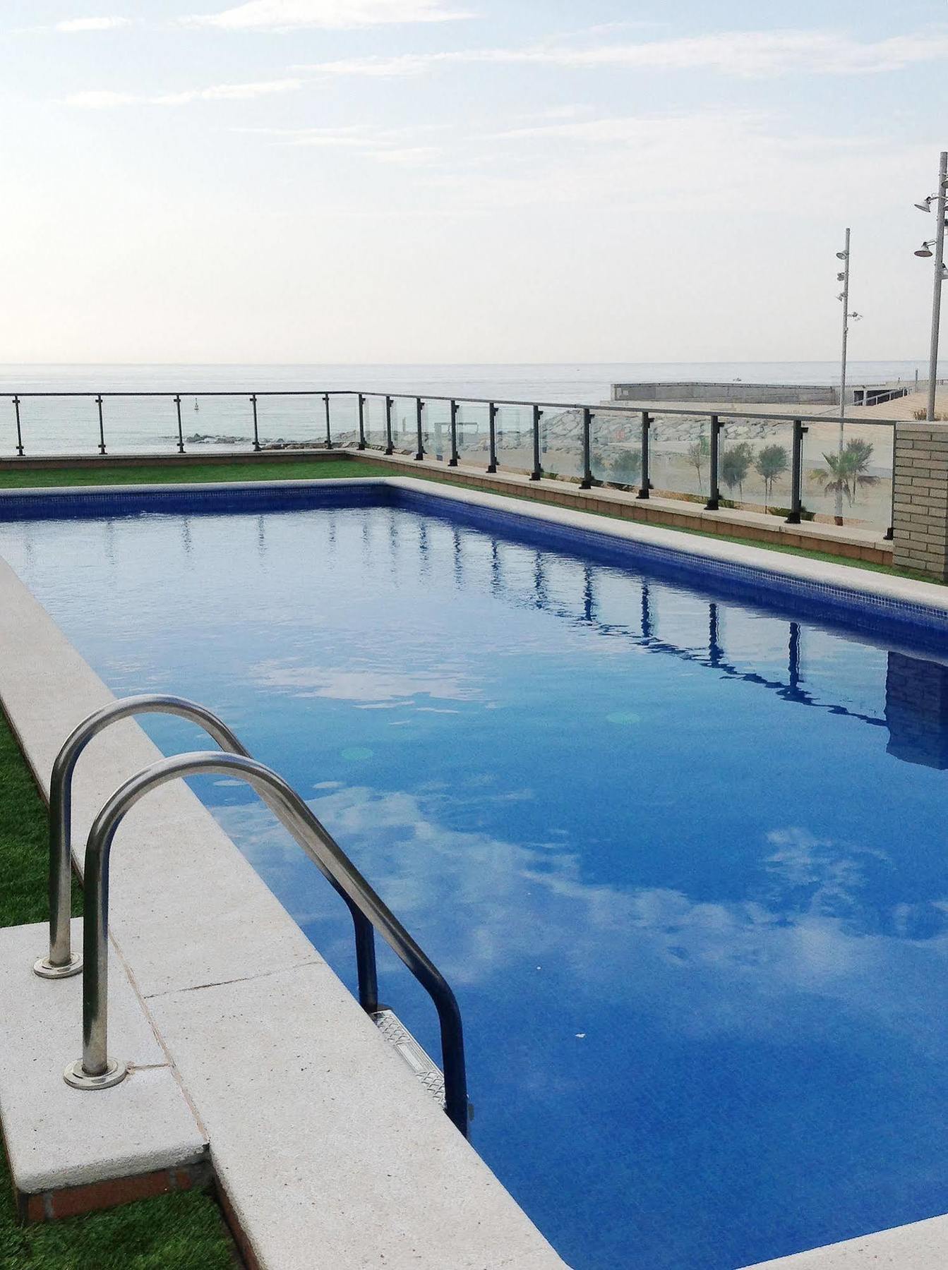 Alcam Badalona Playa Norte 외부 사진